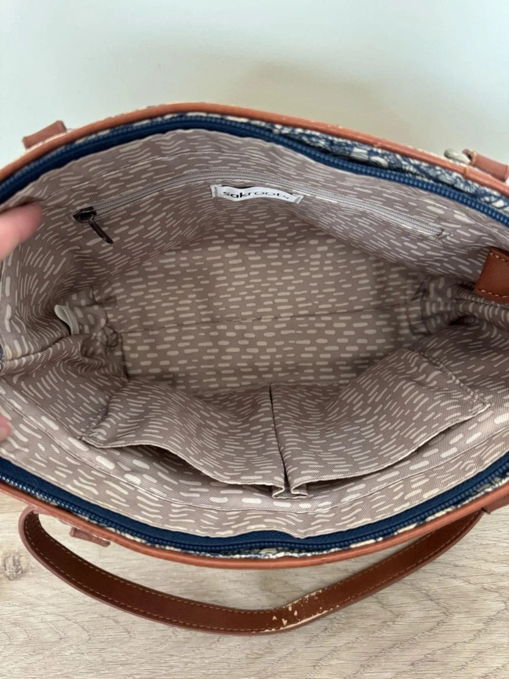 Sakroots Straw Tote Bag Navy Floral Trim Woven Beach Bag Boho - Picture 8 of 8